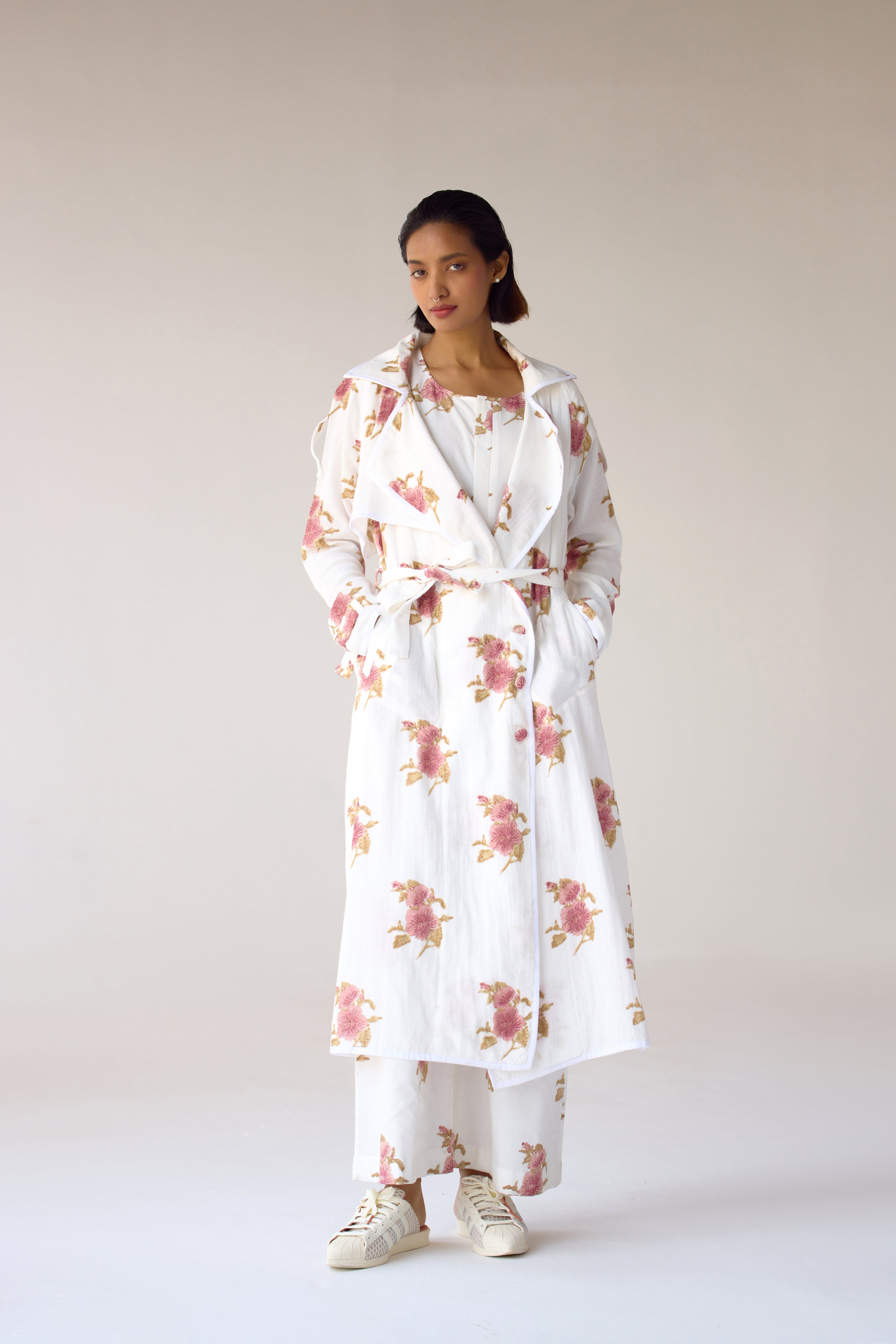 CNC201 - White jumpsuit and jacket set