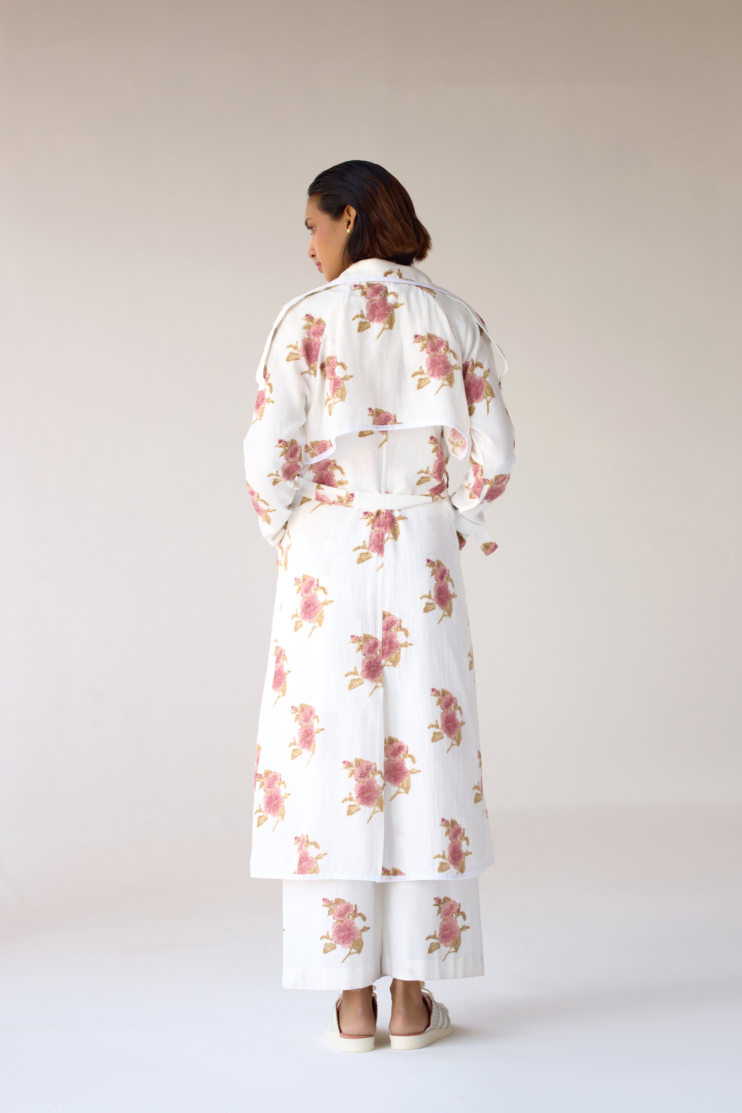 CNC201 - White jumpsuit and jacket set