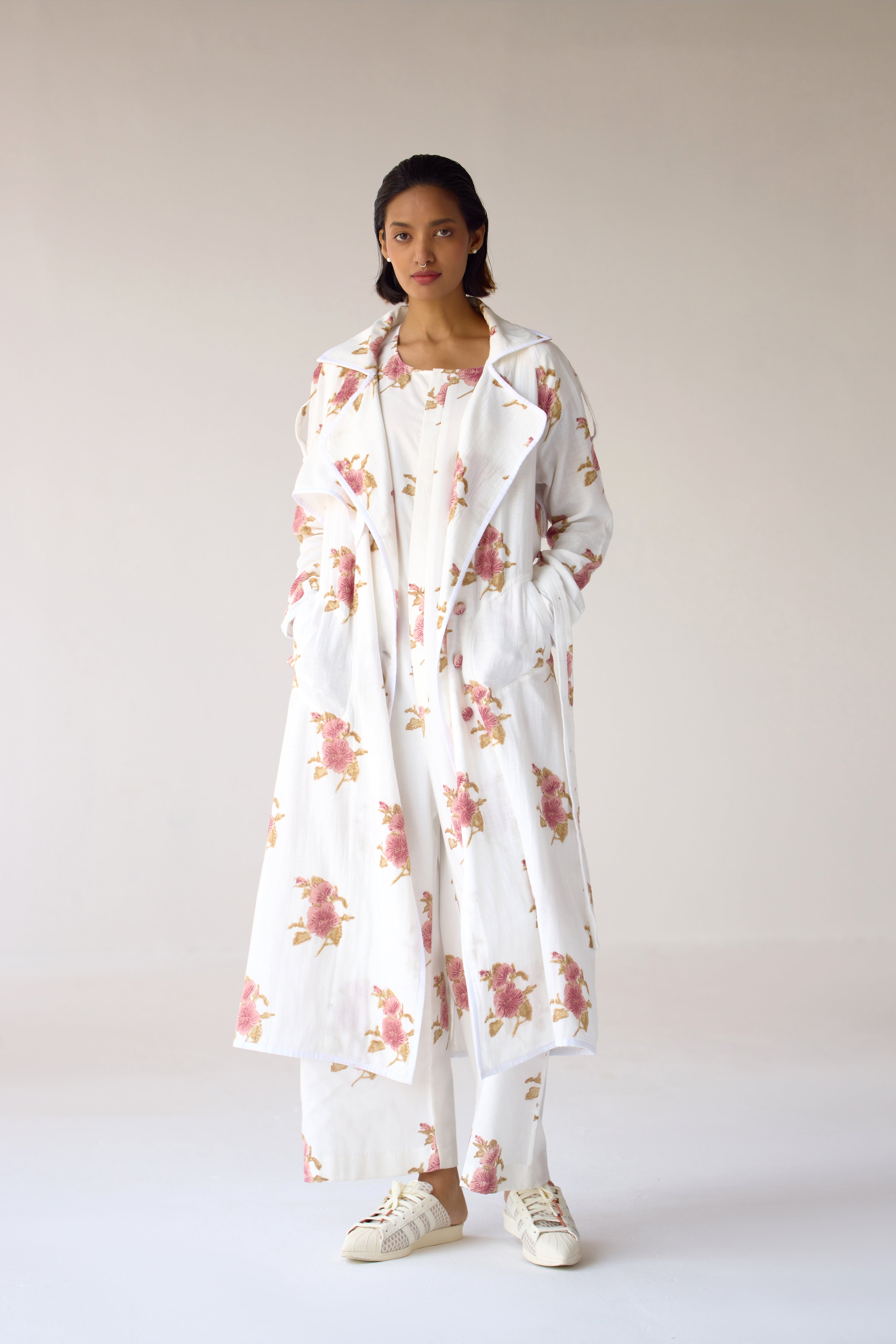 CNC201 - White jumpsuit and jacket set