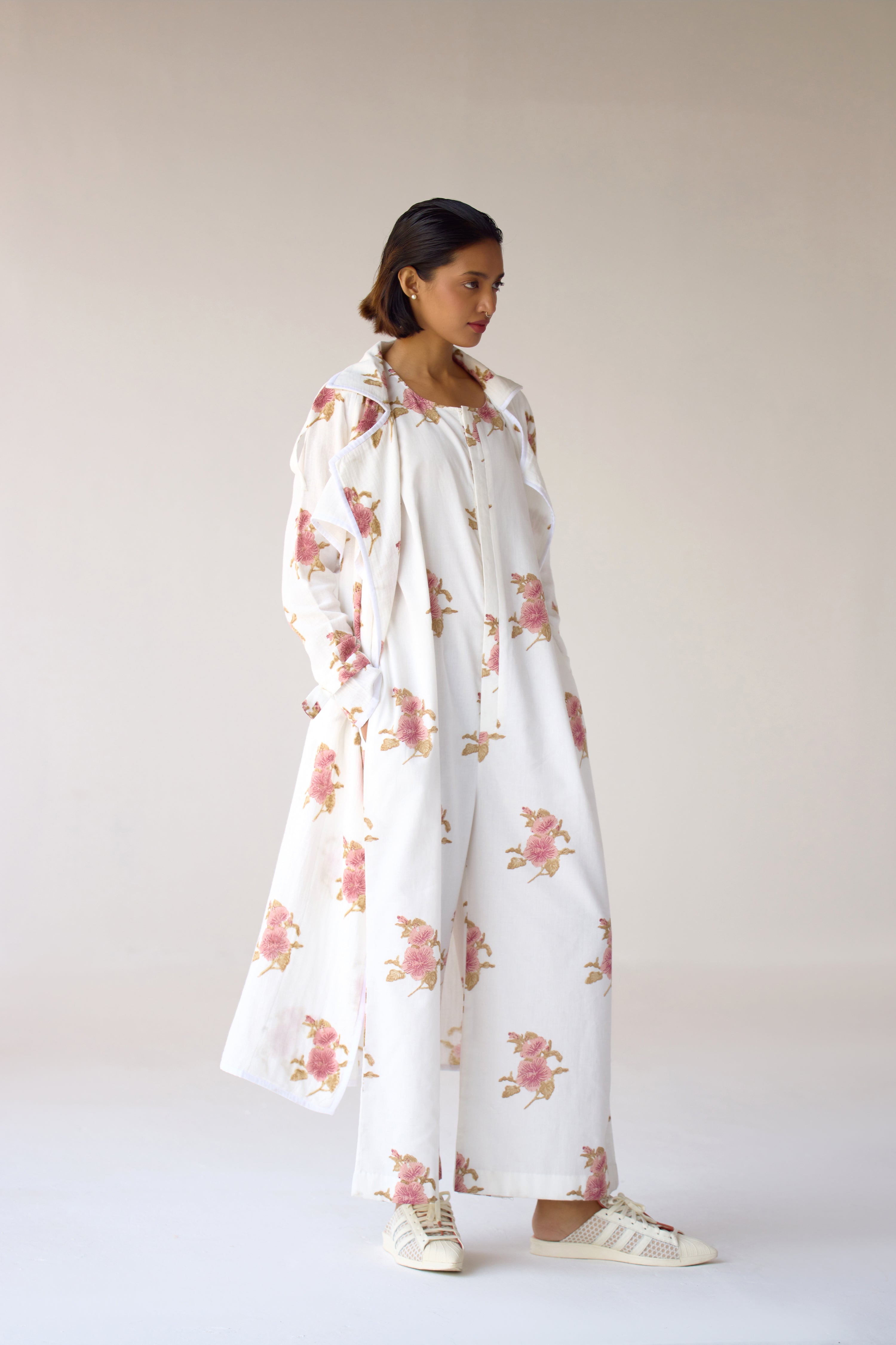 CNC201 - White jumpsuit and jacket set