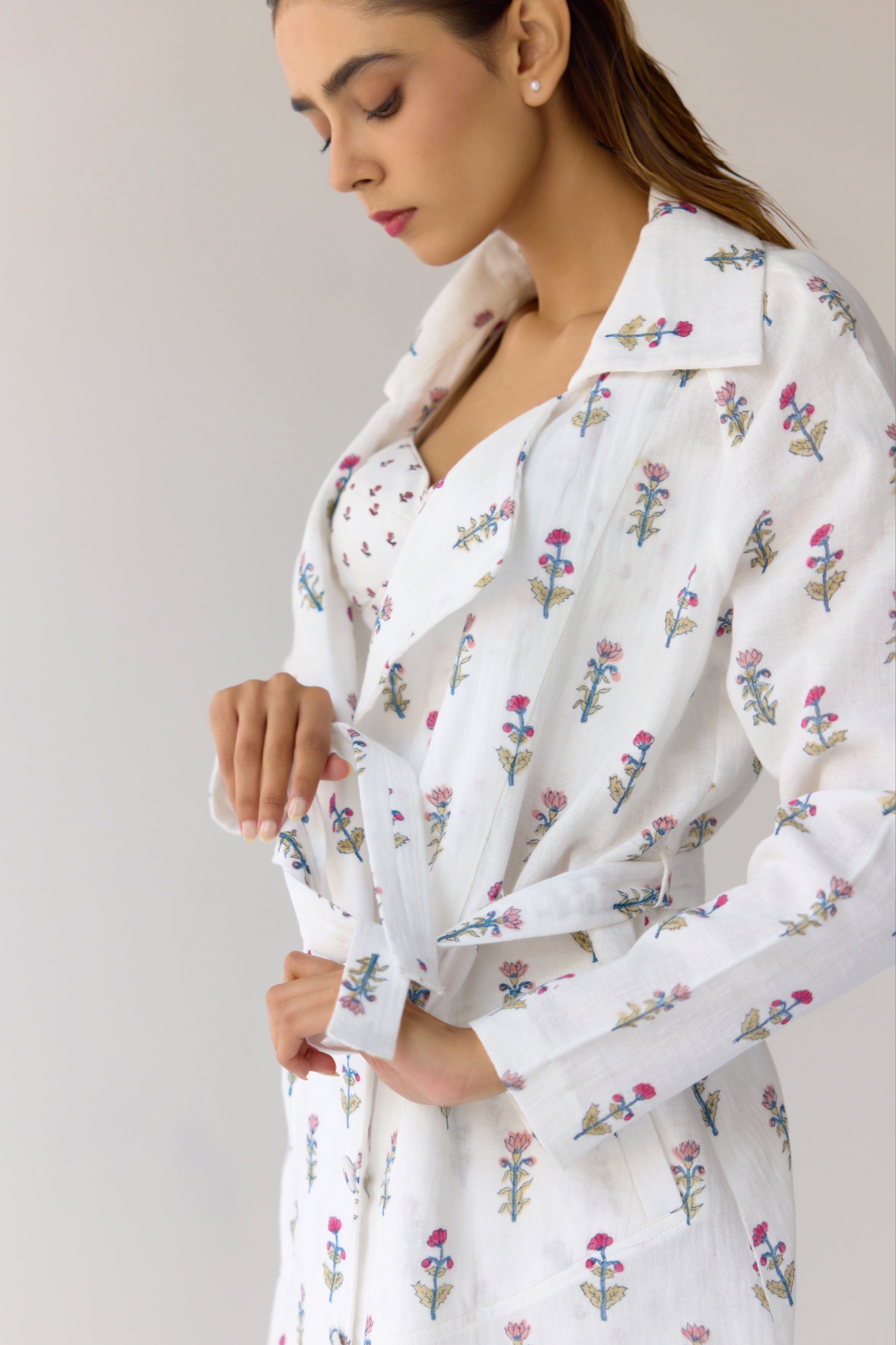 White Jacket Set - CNC206