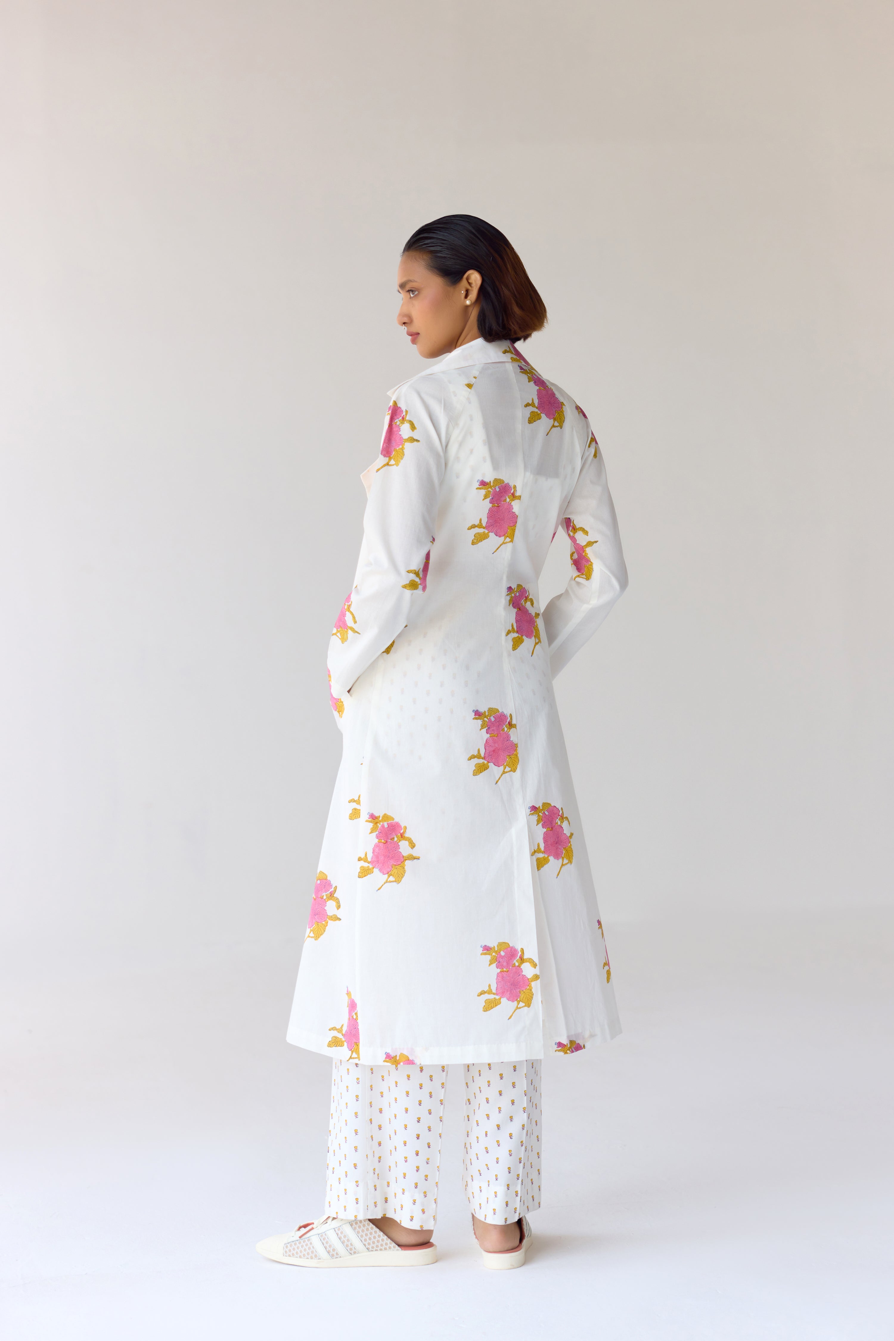 White Jacket Set - CNC207
