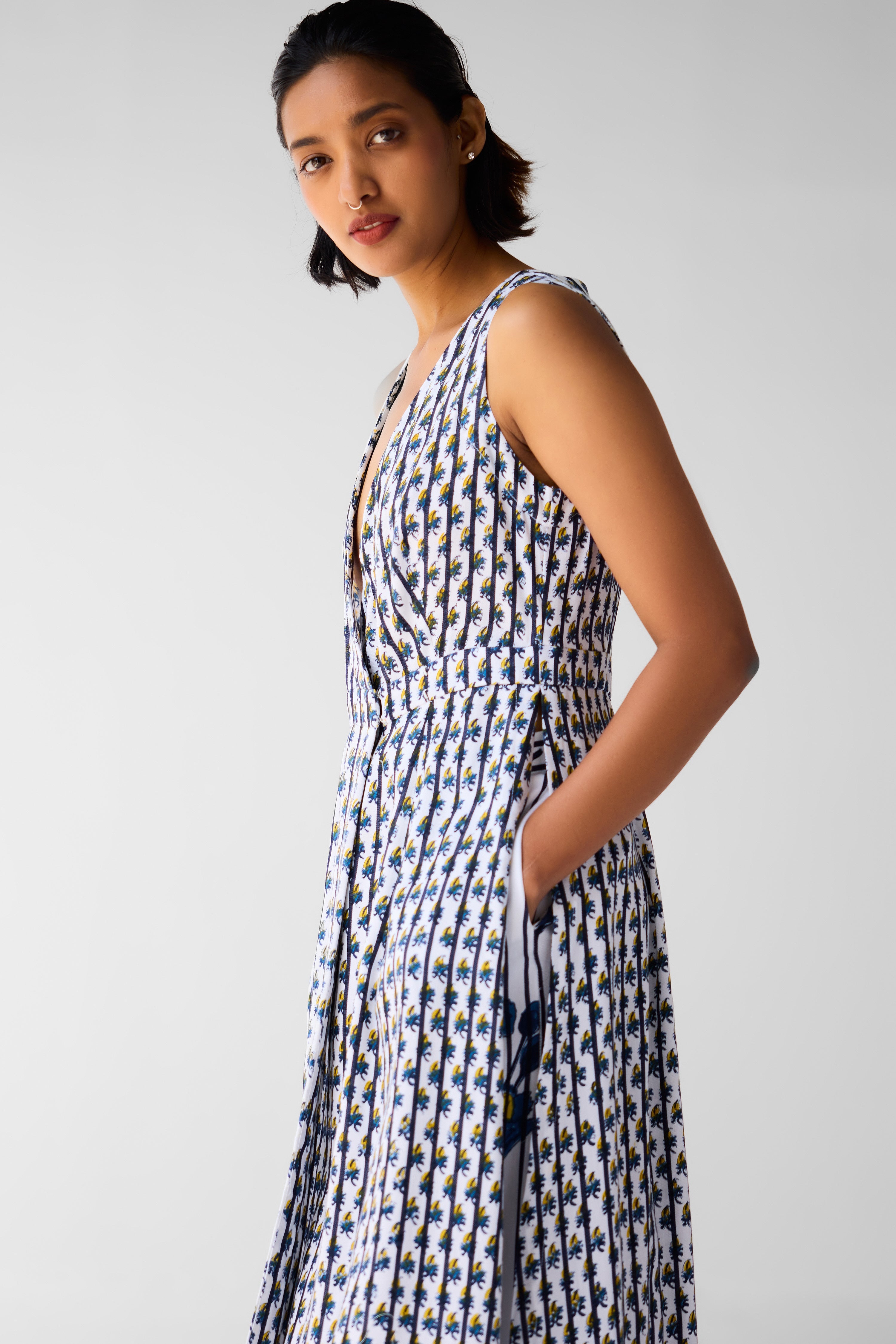 Navy Blue - White Dress & Trousers - CNC215
