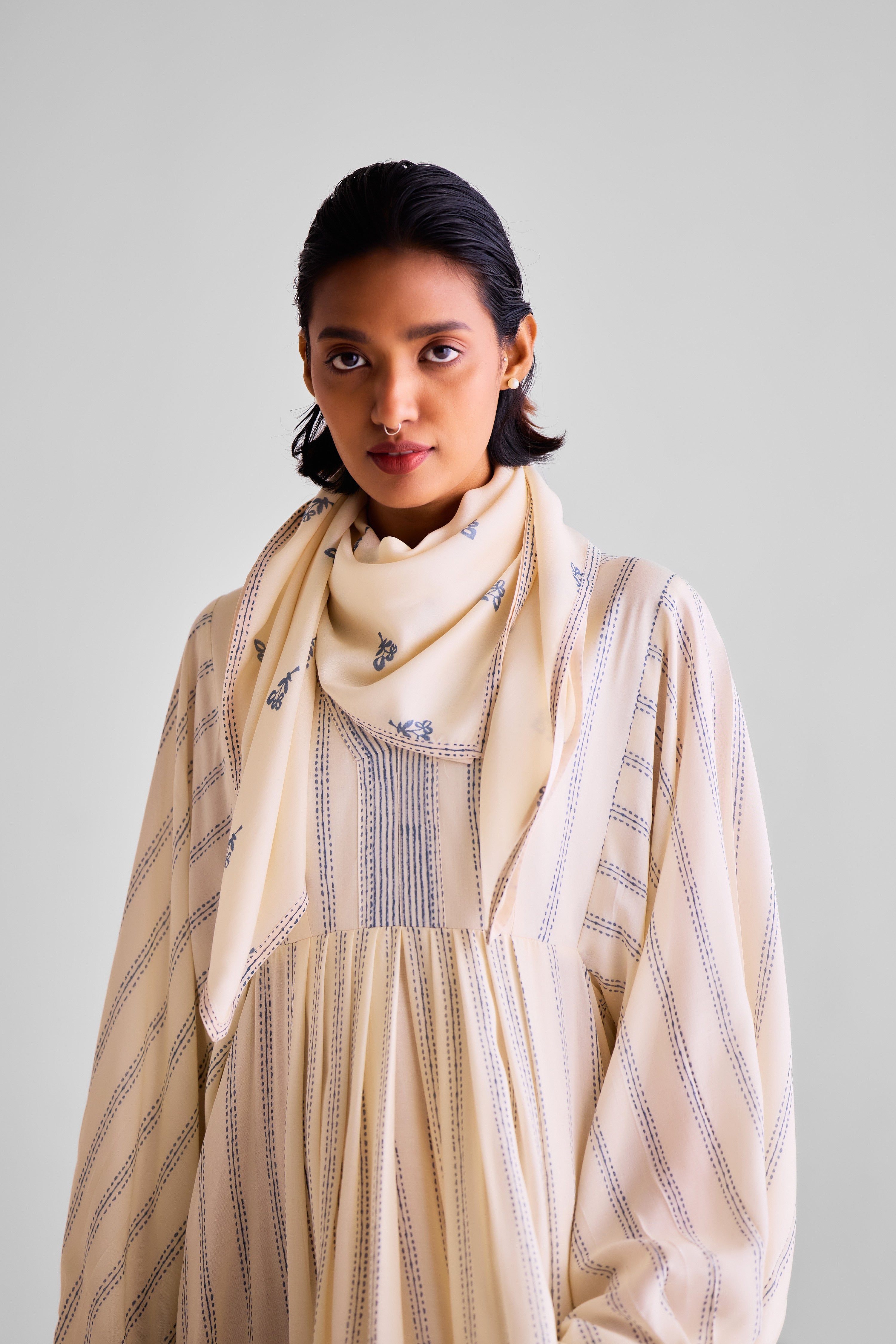 CNC226 - Off white kaftan with scarf set