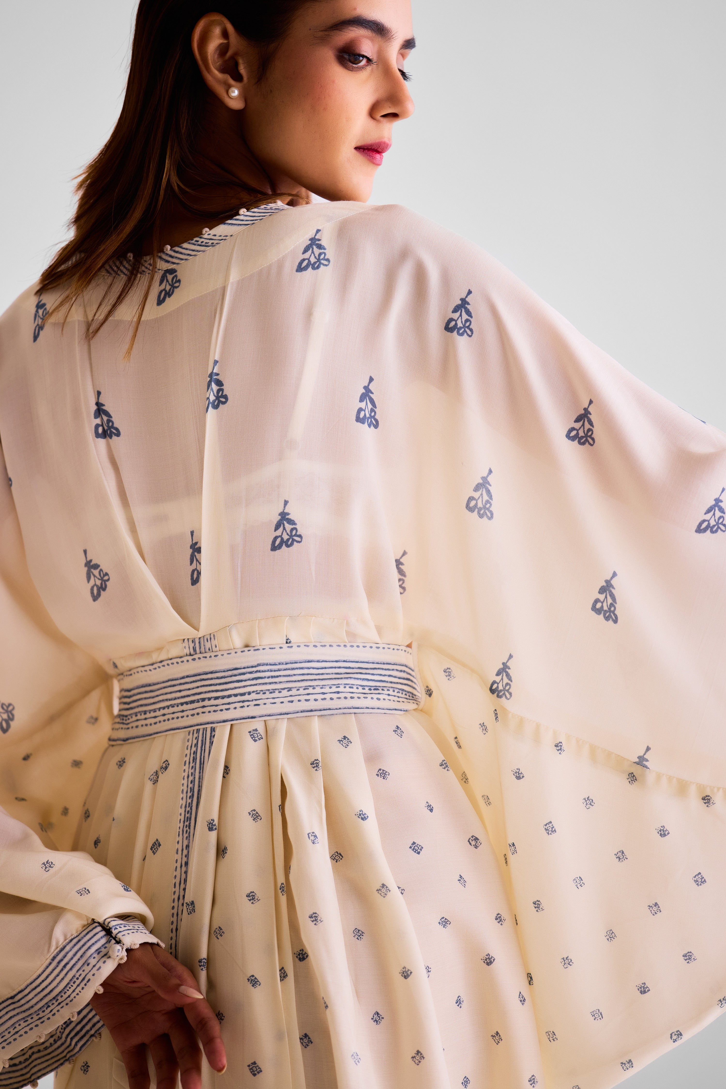 CNC228 - Off white kaftan with belt and scarf set