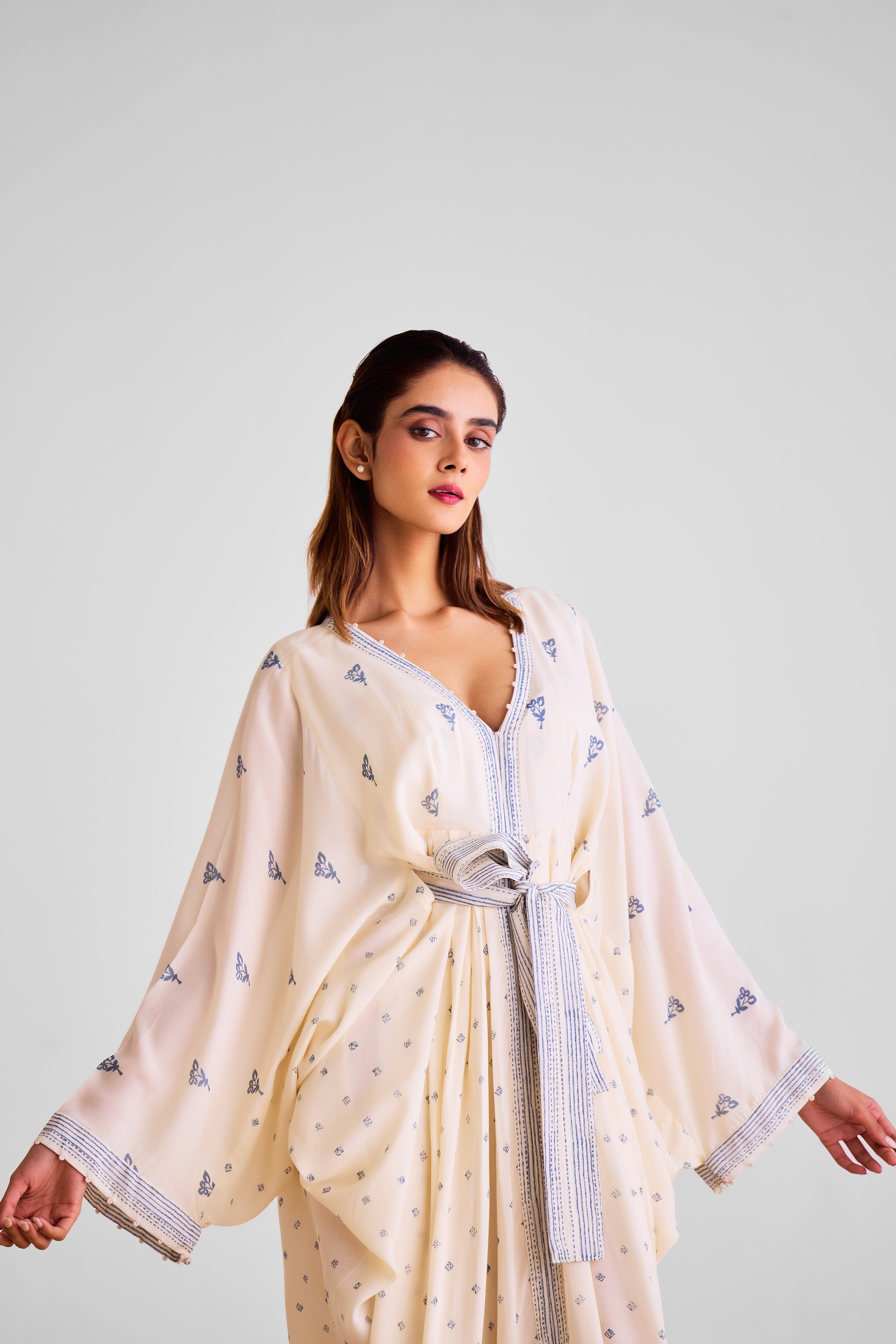 CNC228 - Off white kaftan with belt and scarf set