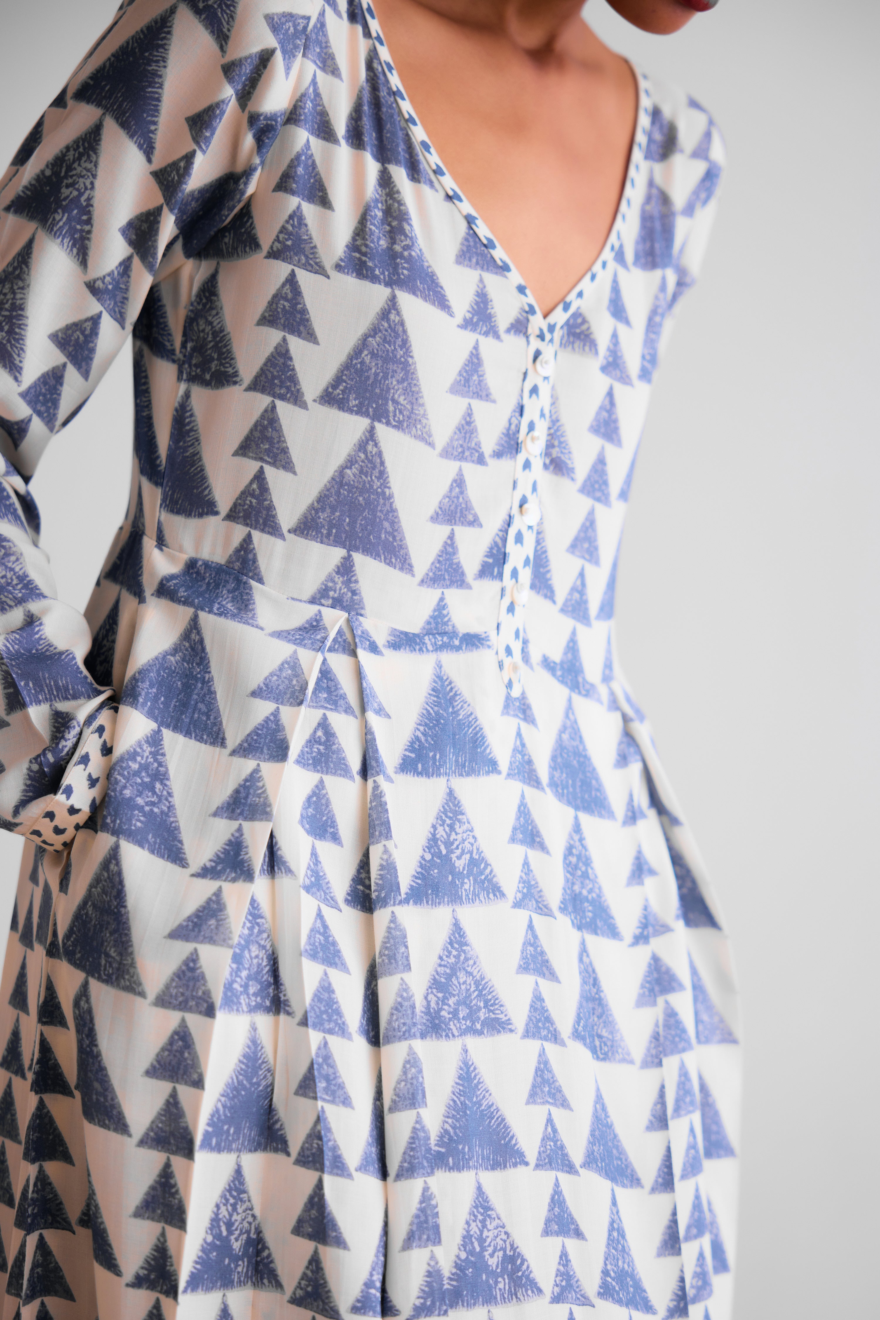 CNC231 - Off-white and blue kurta set.