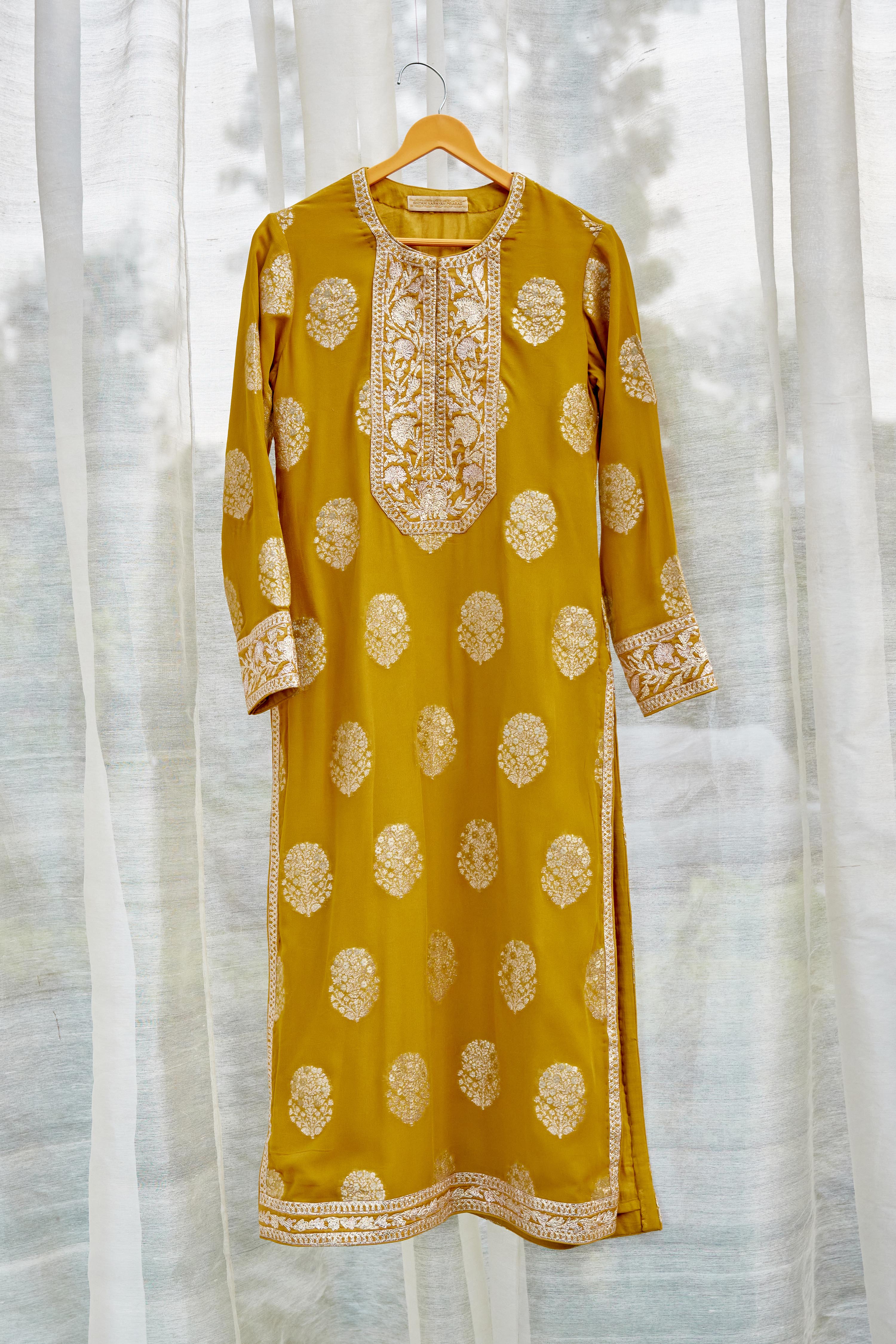 Mehendi Green Kurta Set.