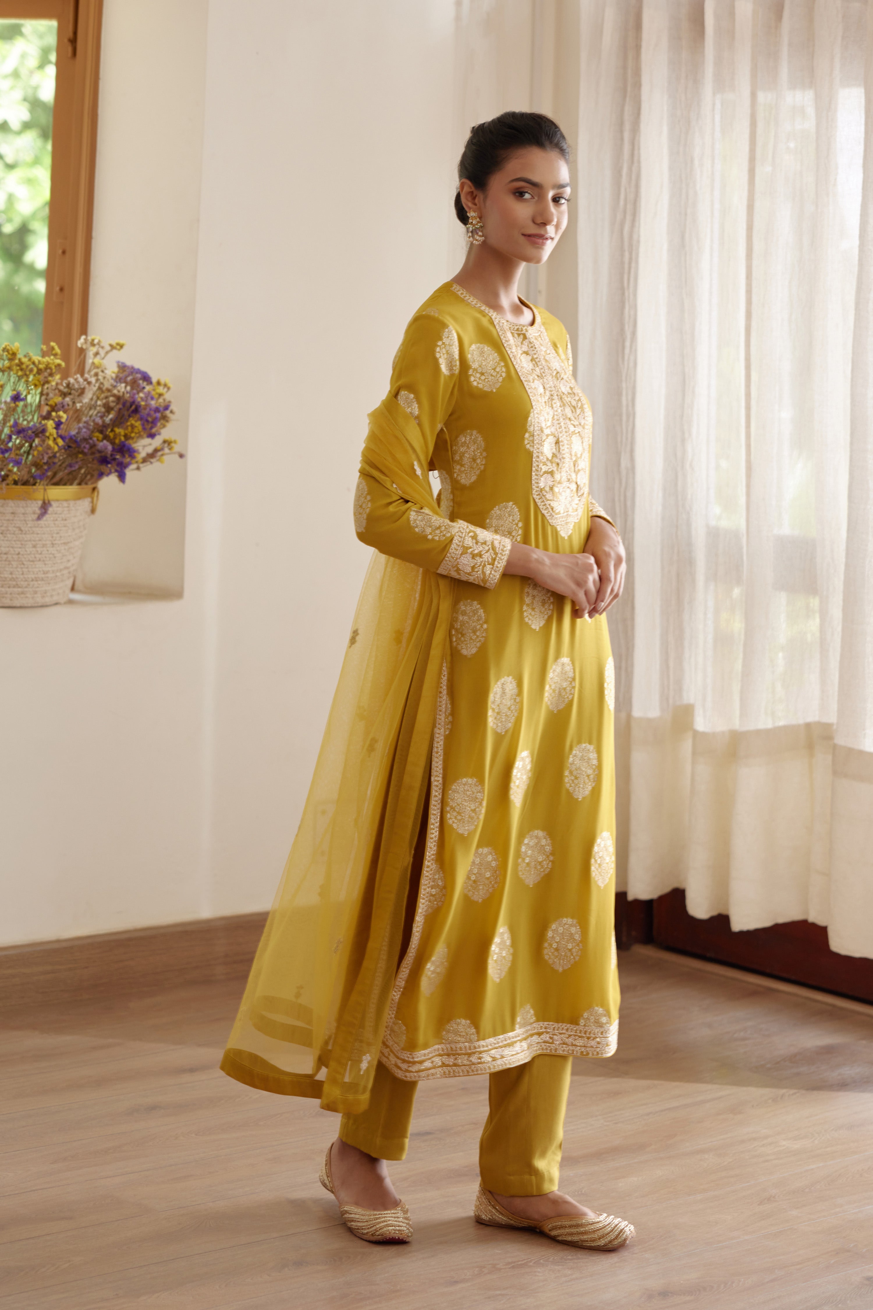 Mehendi Green Kurta Set.