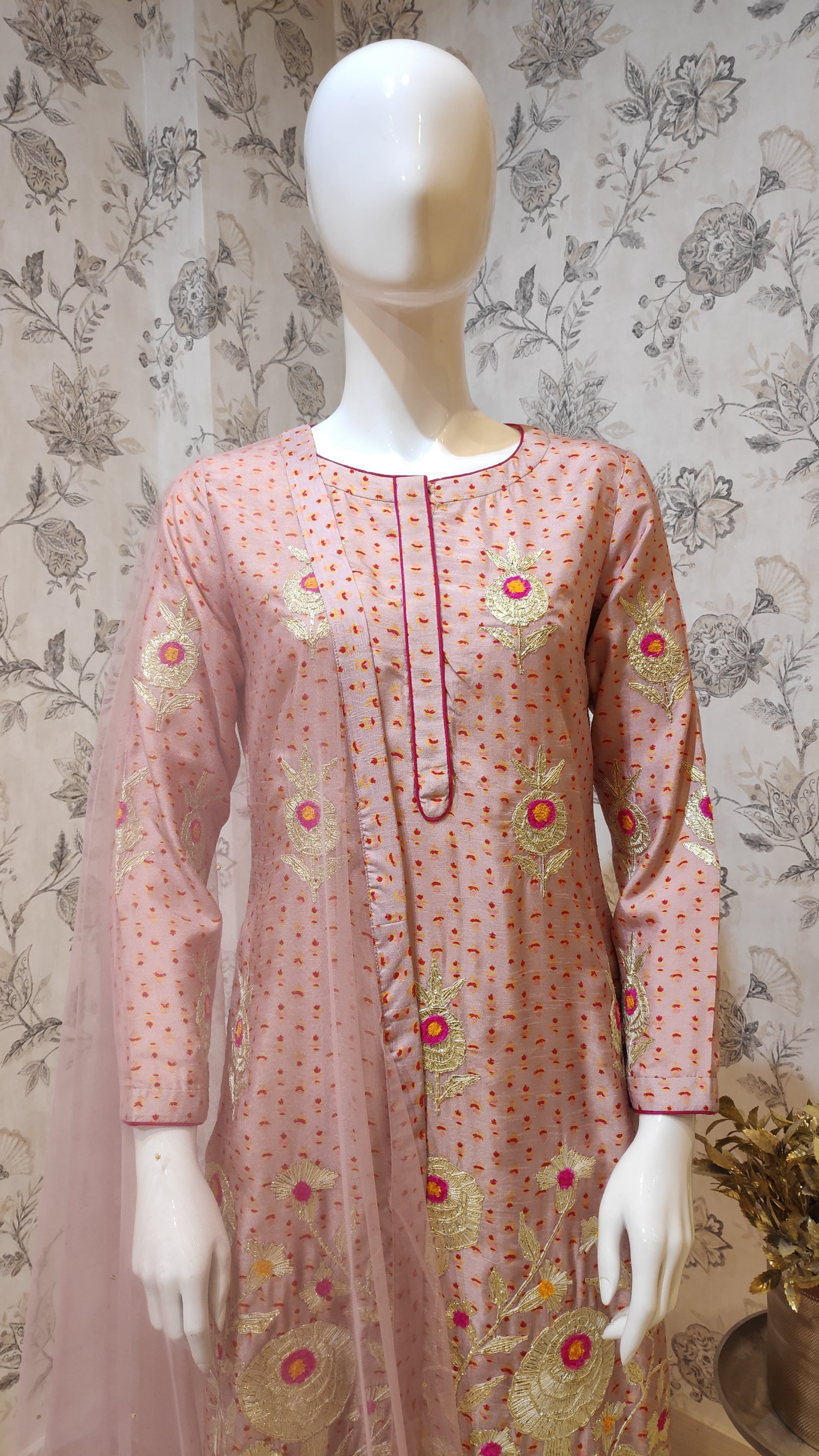 Women's Blush Pink Embroidered Kurta Set | Cotton and Clay
